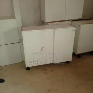ኪቺን ካቢኔት ተገጣጣሚ