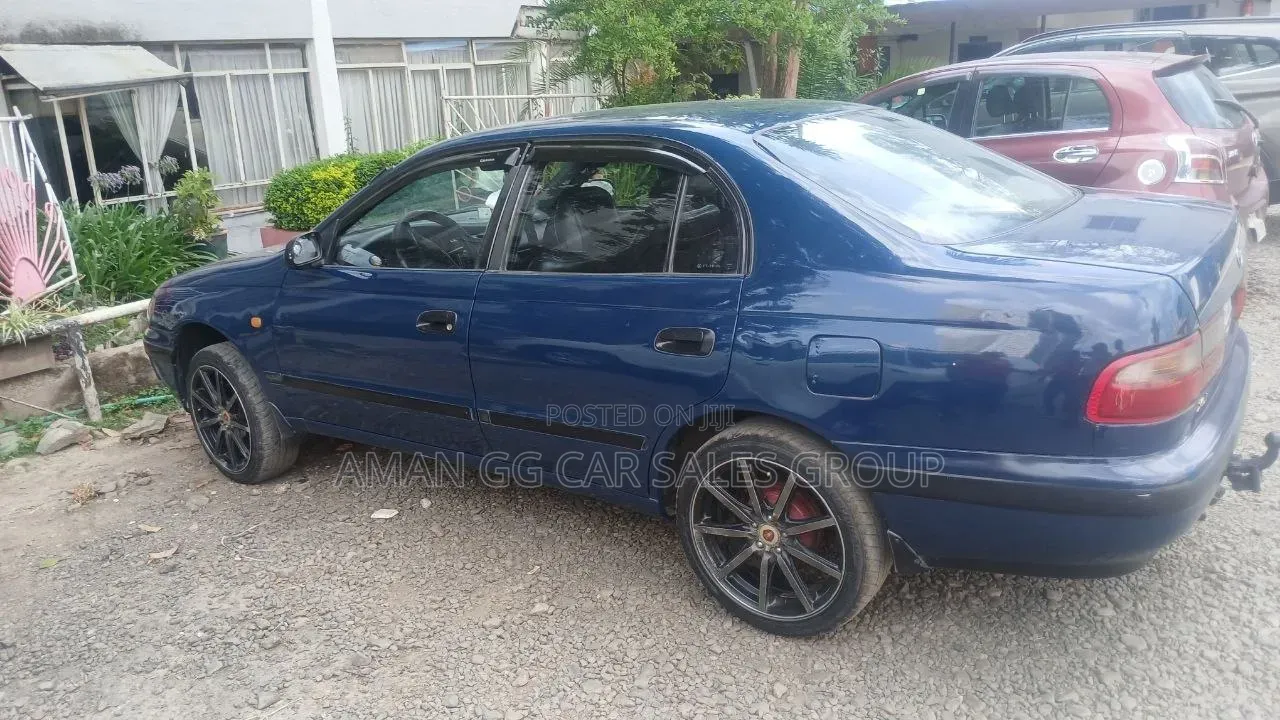 Toyota Carina E 1996 Blue