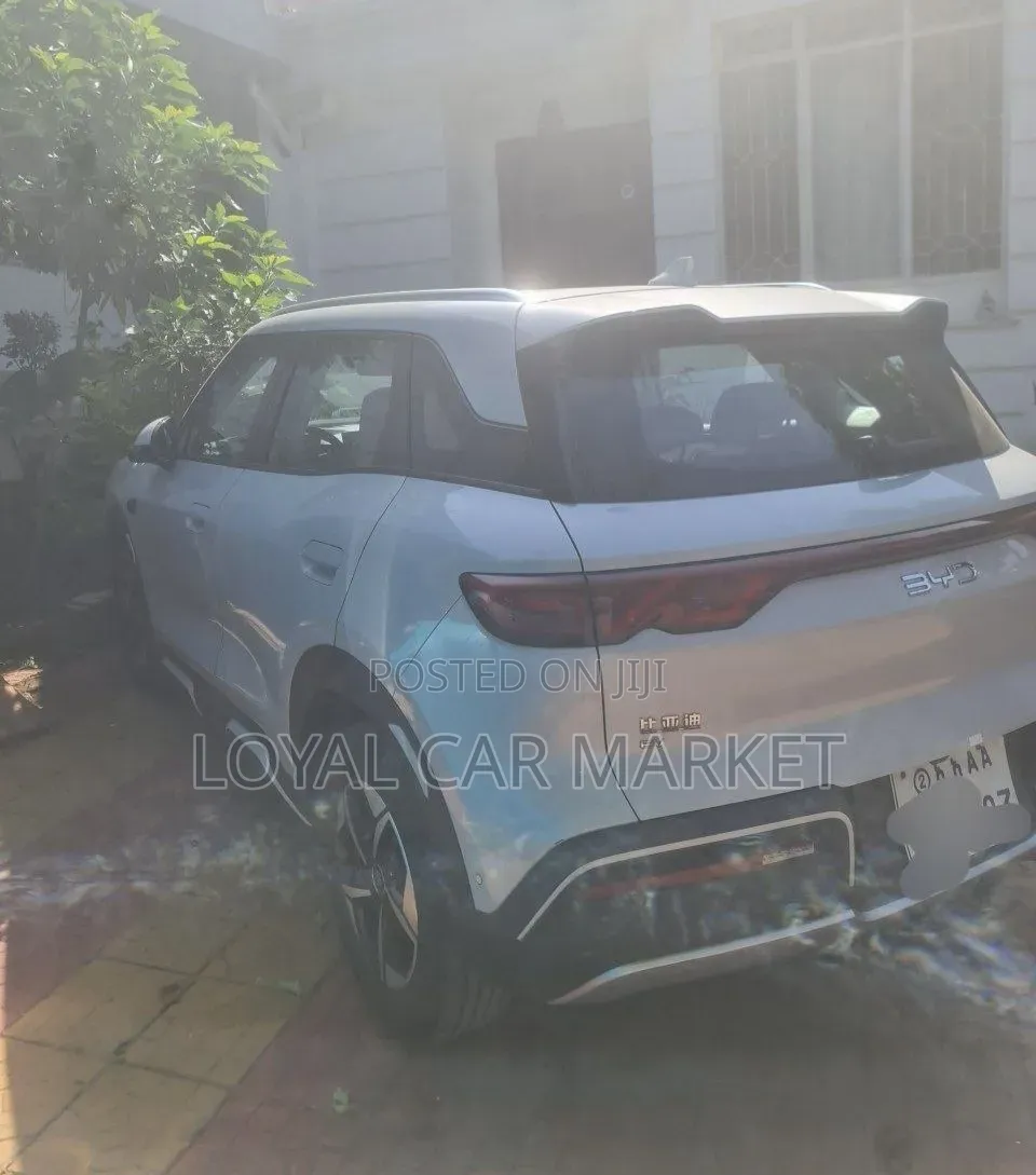BYD Yuan Up 2025 Gray