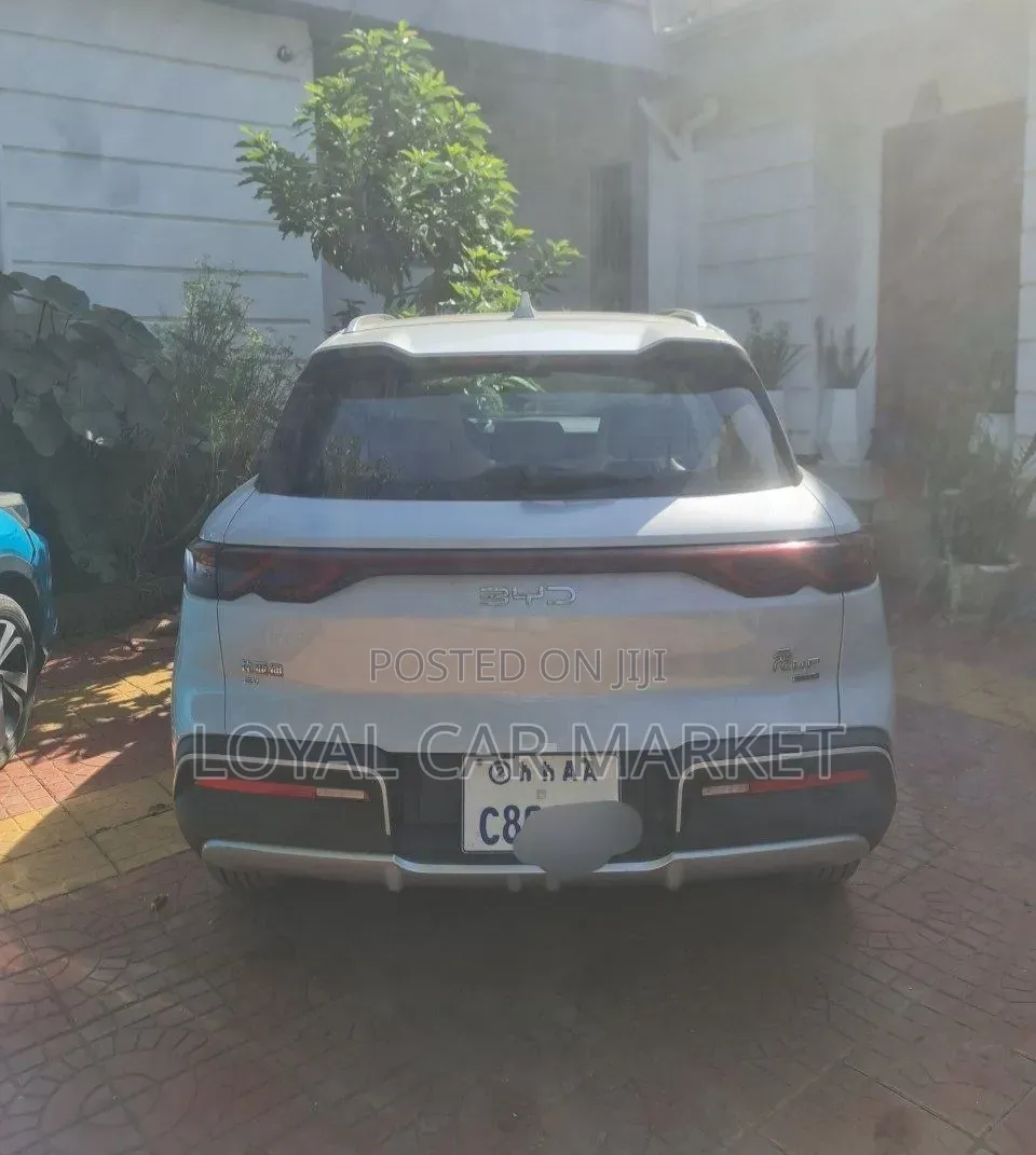 BYD Yuan Up 2025 Gray