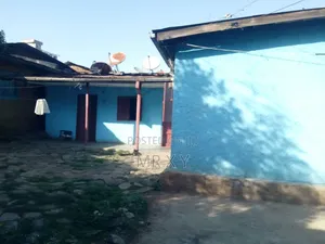 5bdrm House in በይዞታ 217Sqm በካርታ 189, Gullele for sale