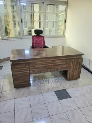 Managerial Office Table