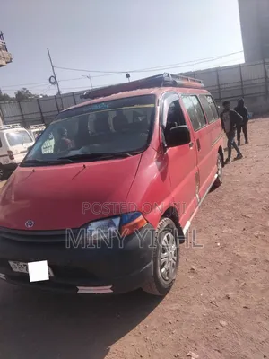 Toyota Grand HiAce 2000 Red