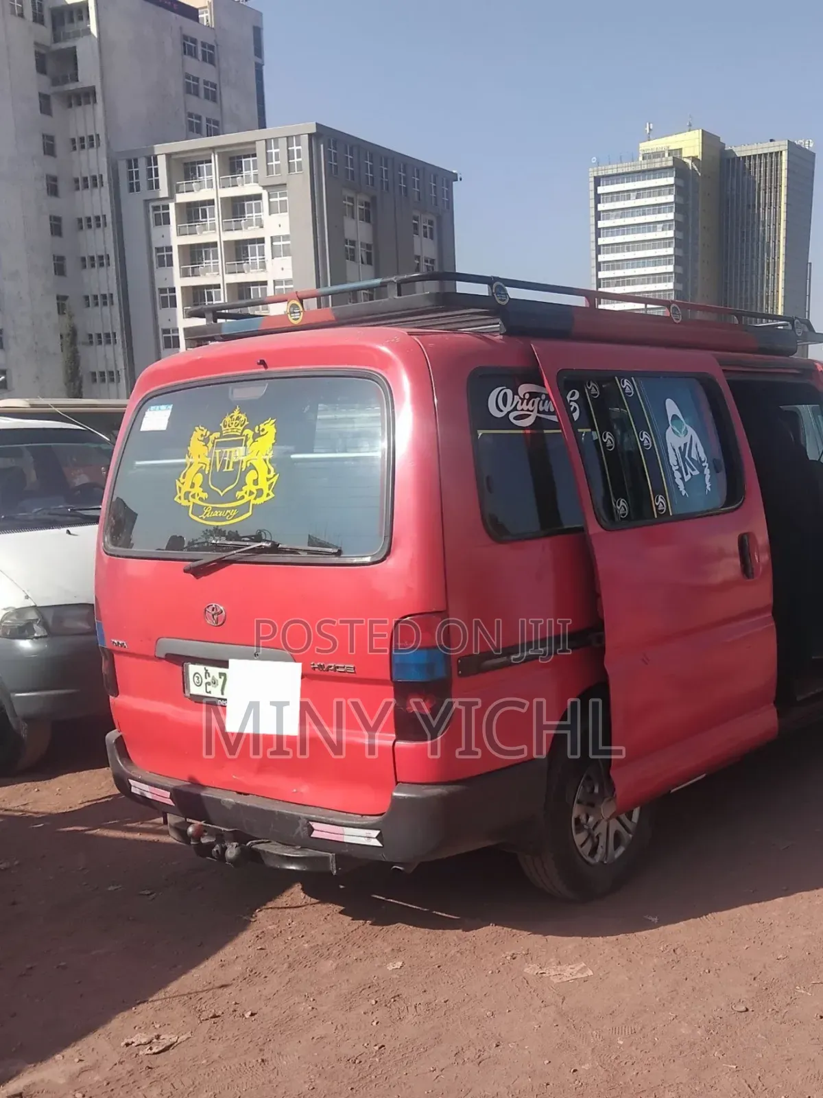 Toyota Grand HiAce 2000 Red