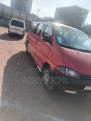 Toyota Grand HiAce 2000 Red