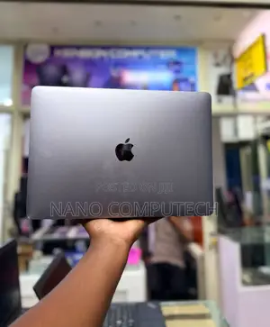 New Laptop Apple MacBook Pro 2019 8GB Intel Core i5 SSD 512GB