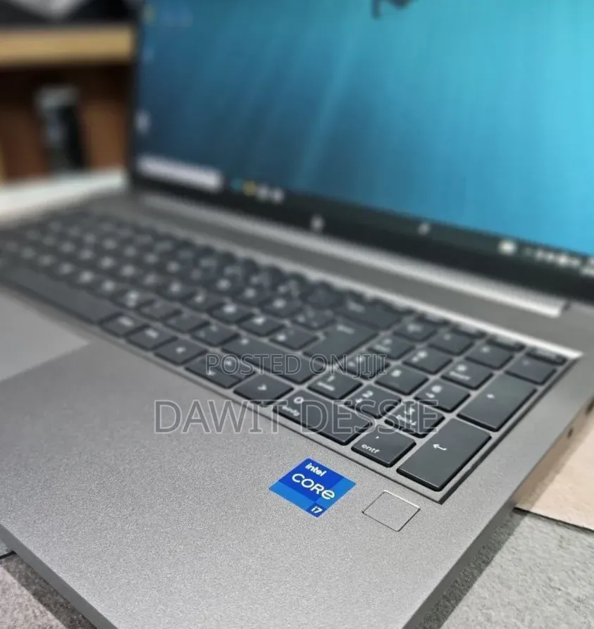 New Laptop HP 32GB Intel Core i7 SSD 512GB