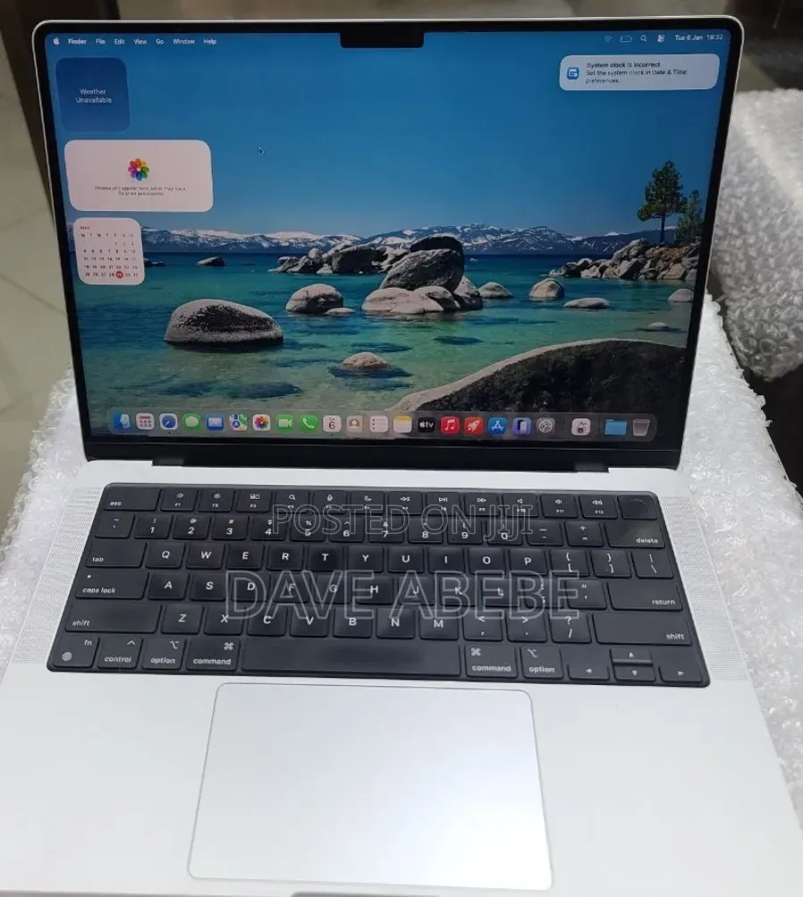 New Laptop Apple MacBook Pro 2020 M1 16GB Apple M1 Pro SSD 512GB