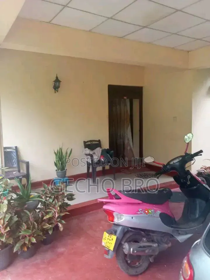 የሚሸጥ ቦታ ቦሌ አካባቢ 550 ካሬ
