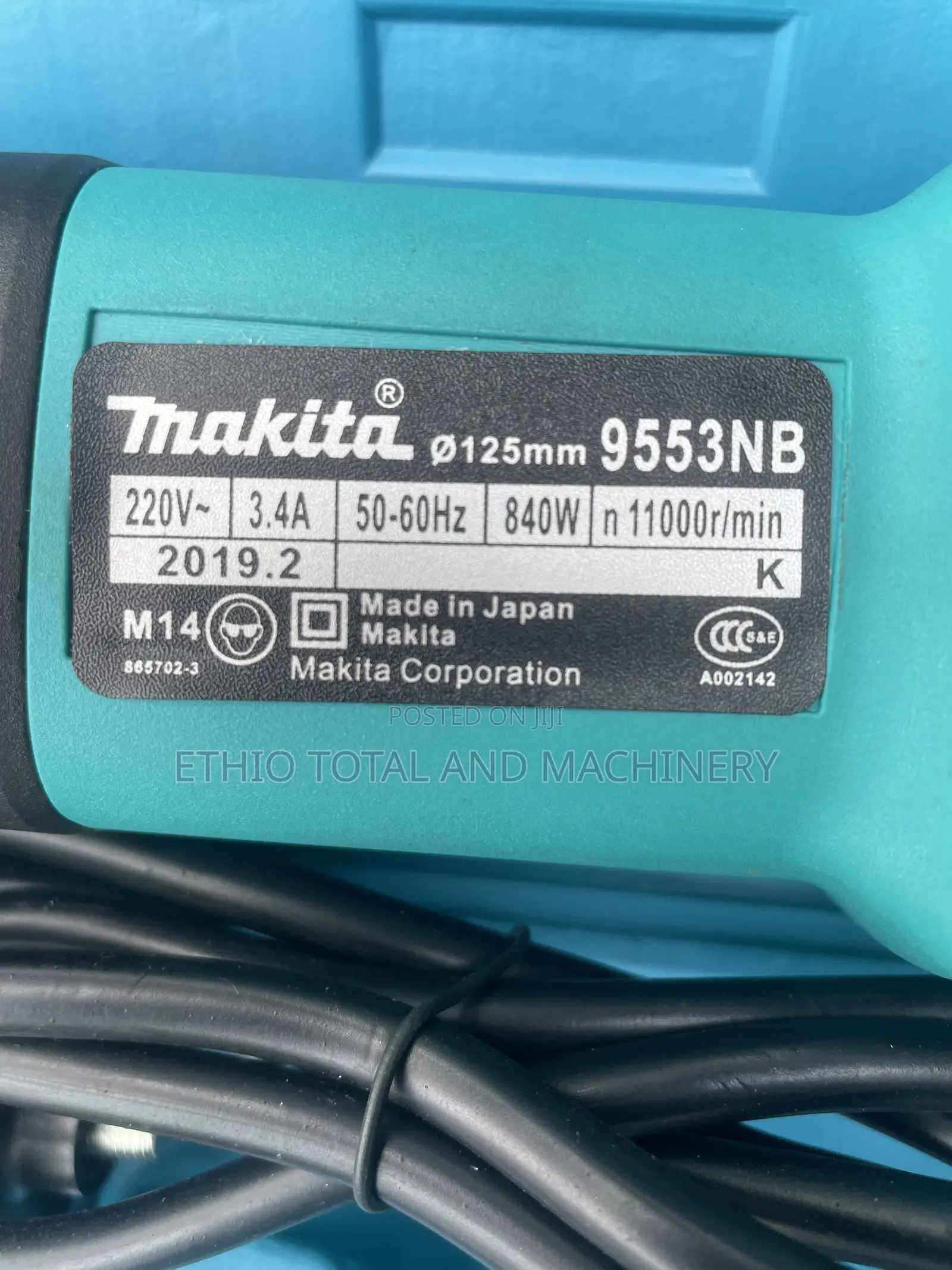 Makita Small Angle Grinder 840 W