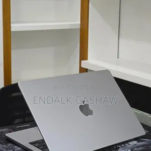 New Laptop Apple MacBook Pro 2020 M1 16GB Apple M1 SSD 512GB