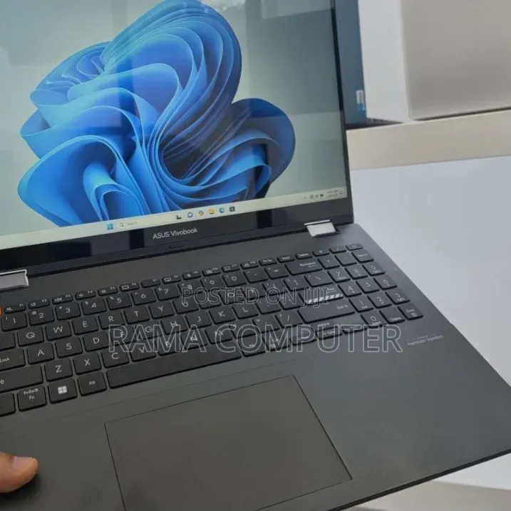 New Laptop Asus 16GB Intel Core i5 SSD 512GB