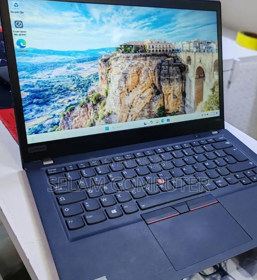 New Laptop Lenovo ThinkPad t495s 8GB AMD Ryzen 5 SSD 512GB