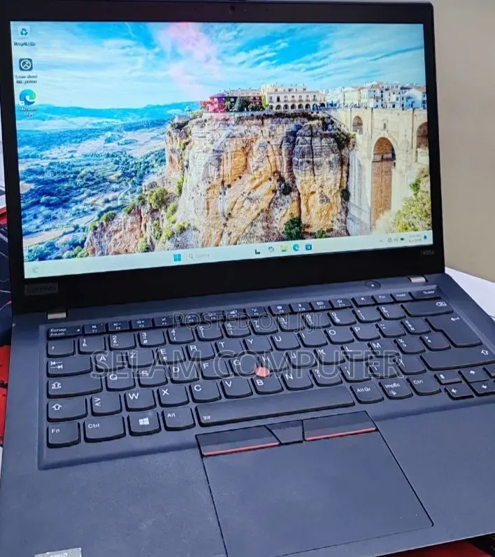 New Laptop Lenovo ThinkPad t495s 8GB AMD Ryzen 5 SSD 512GB
