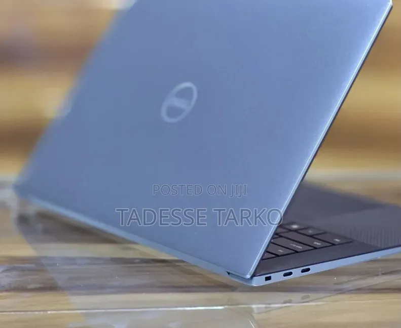 New Laptop Dell Precision 15 3541 16GB Intel Core i9 SSD 512GB