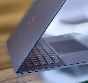 New Laptop Dell Precision 15 3541 16GB Intel Core i9 SSD 512GB