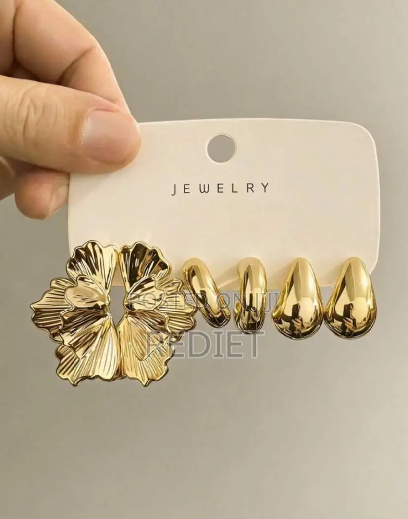 Gold Earring Set