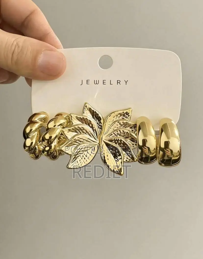 Gold Earring Set