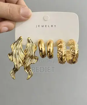 Gold Earring Set