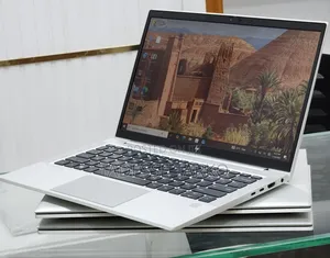 New Laptop HP EliteBook 830 G8 16GB Intel Core i7 SSD 512GB