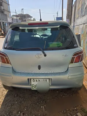 Toyota Vitz 1.0 FWD 5dr 2004 Blue