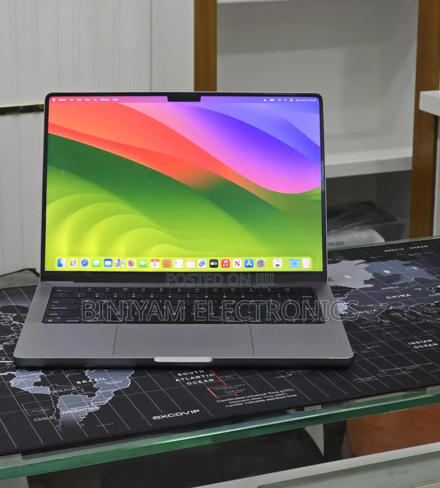 New Laptop Apple MacBook Pro 2023 M3 8GB Apple M3 SSD 512GB