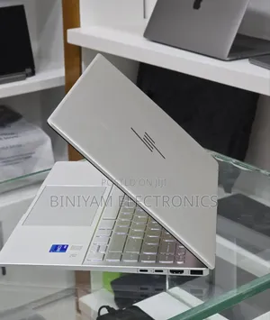 New Laptop HP Pavilion 14 16GB Intel Core i7 SSD 1T