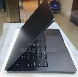 New Laptop Apple MacBook Pro 2025 M5 16GB Apple M5 Pro SSD 512GB
