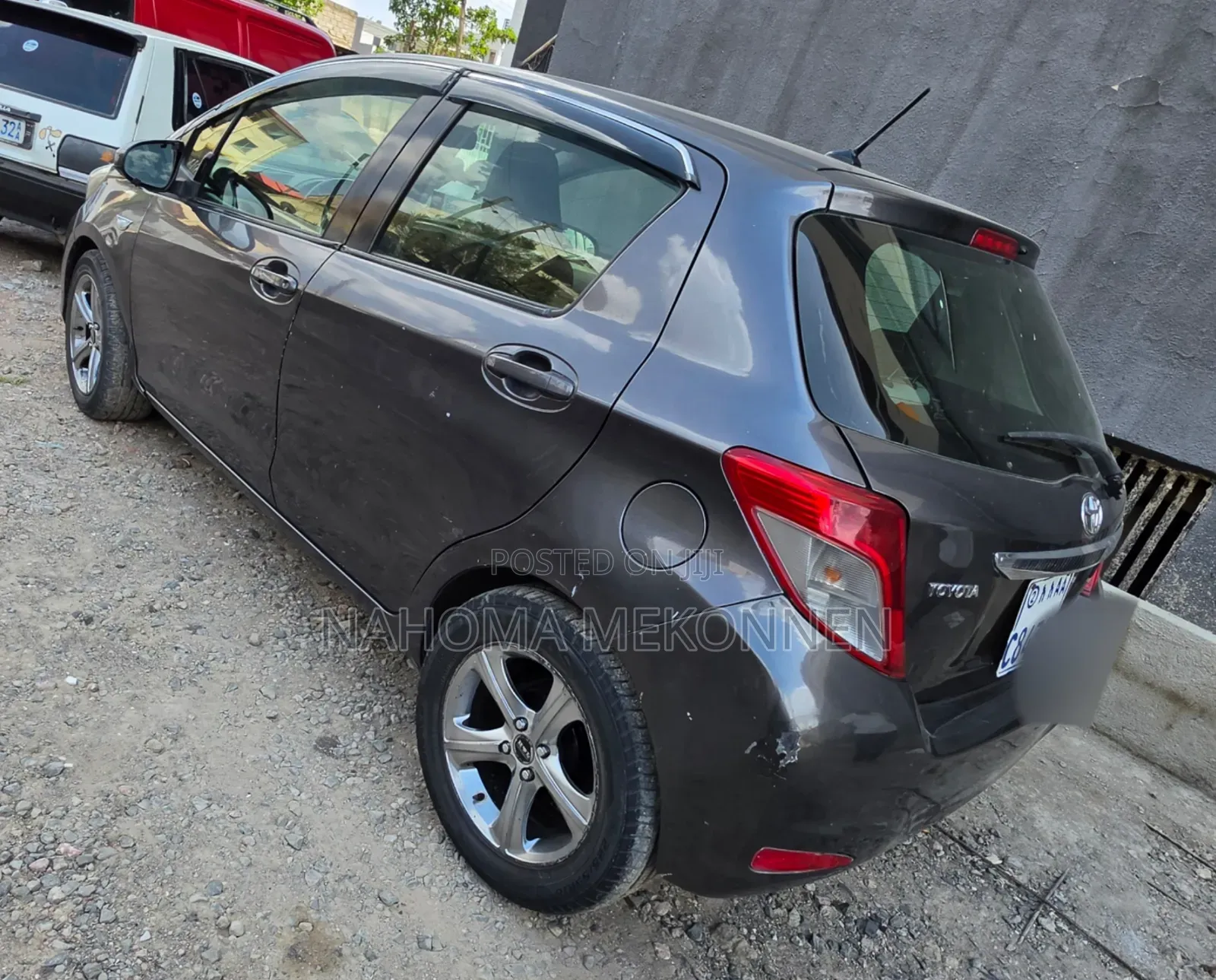 Toyota Yaris 2012 Gray