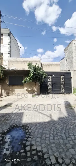 Furnished 4bdrm Villa in Bole Ayat for sale