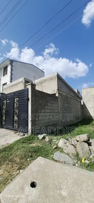 Furnished 4bdrm Villa in Bole Ayat for sale