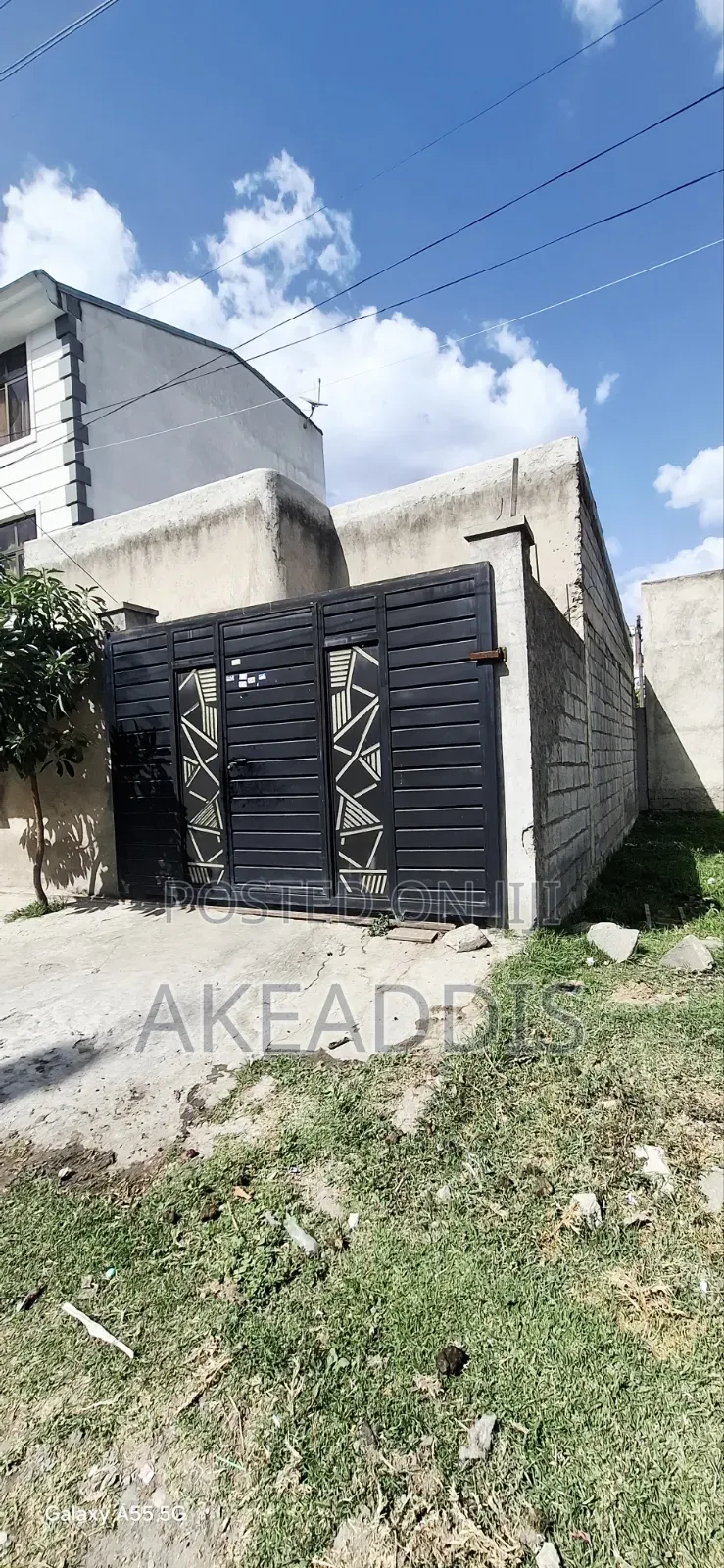 Furnished 4bdrm Villa in Bole Ayat for sale