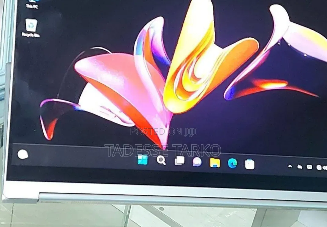 New Laptop Lenovo Yoga 9i 16GB Intel Core i7 SSD 512GB