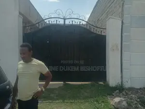 Furnished 7bdrm House in Dukem, East Shewa for sale