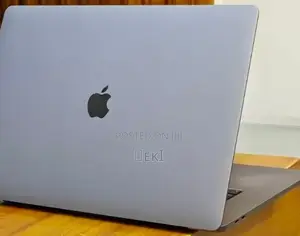 New Laptop Apple MacBook Pro 2018 32GB Intel Core i7 SSD 2T