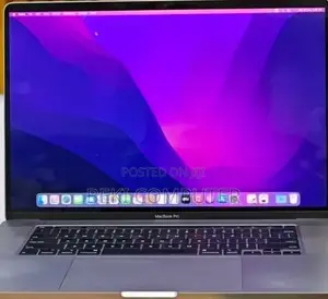 New Laptop Apple MacBook Pro 2018 32GB Intel Core i7 SSD 2T