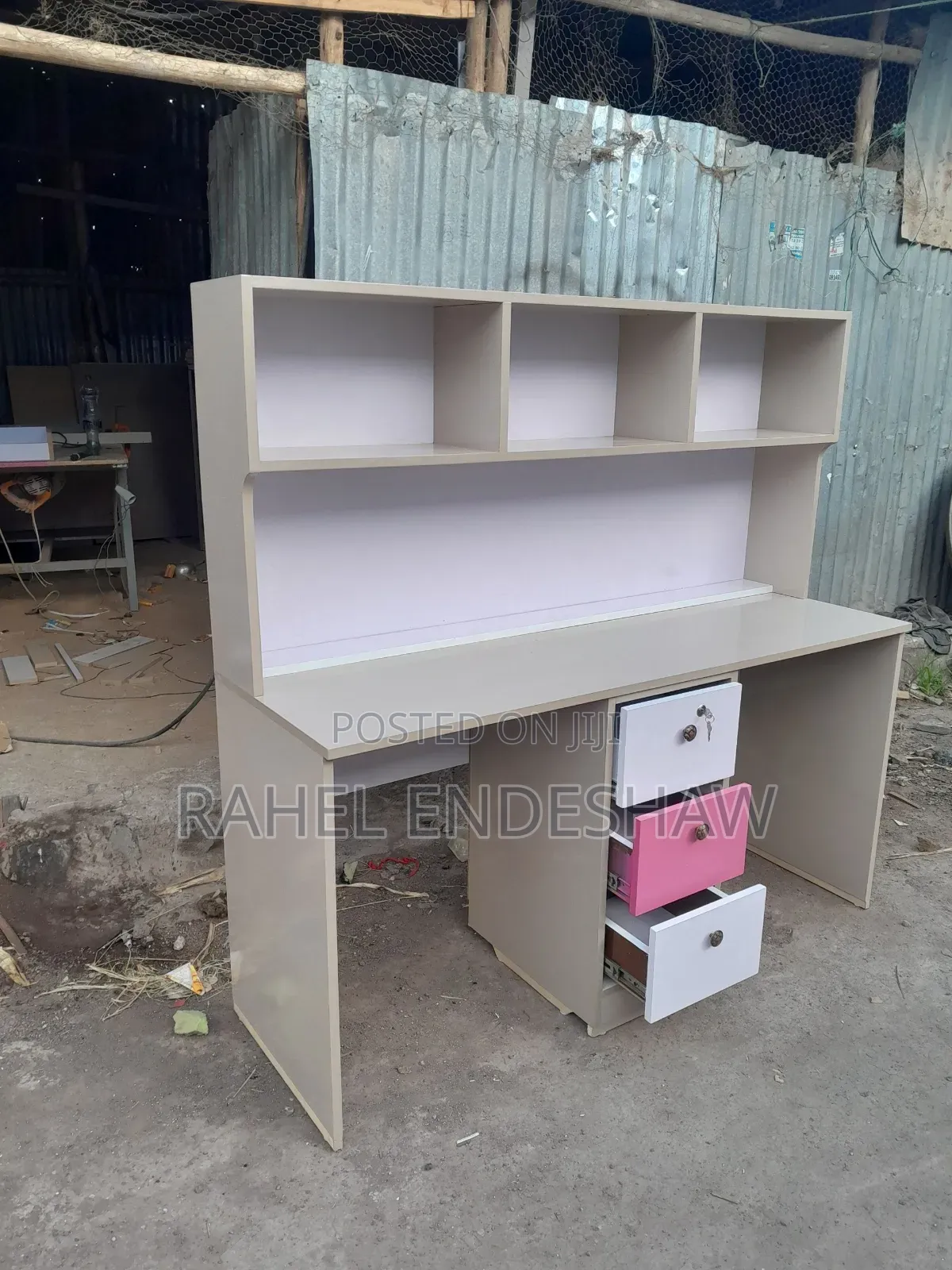 Reading Table