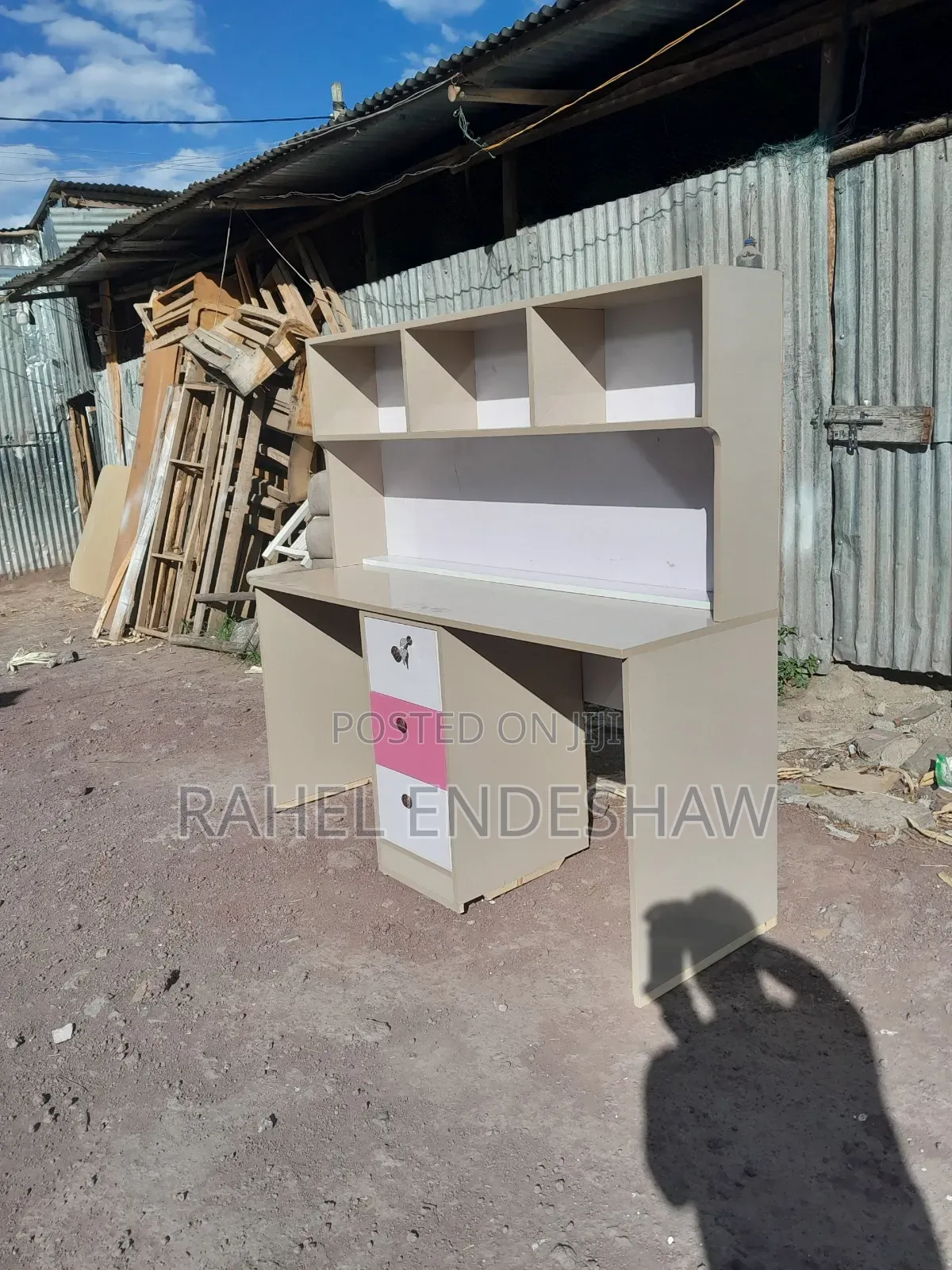 Reading Table