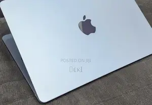 New Laptop Apple MacBook Air 2025 M4 16GB Apple M4 SSD 256GB