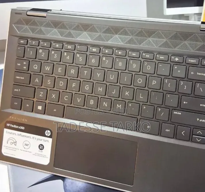 New Laptop HP Pavilion 14 8GB Intel Core i3 SSD 256GB