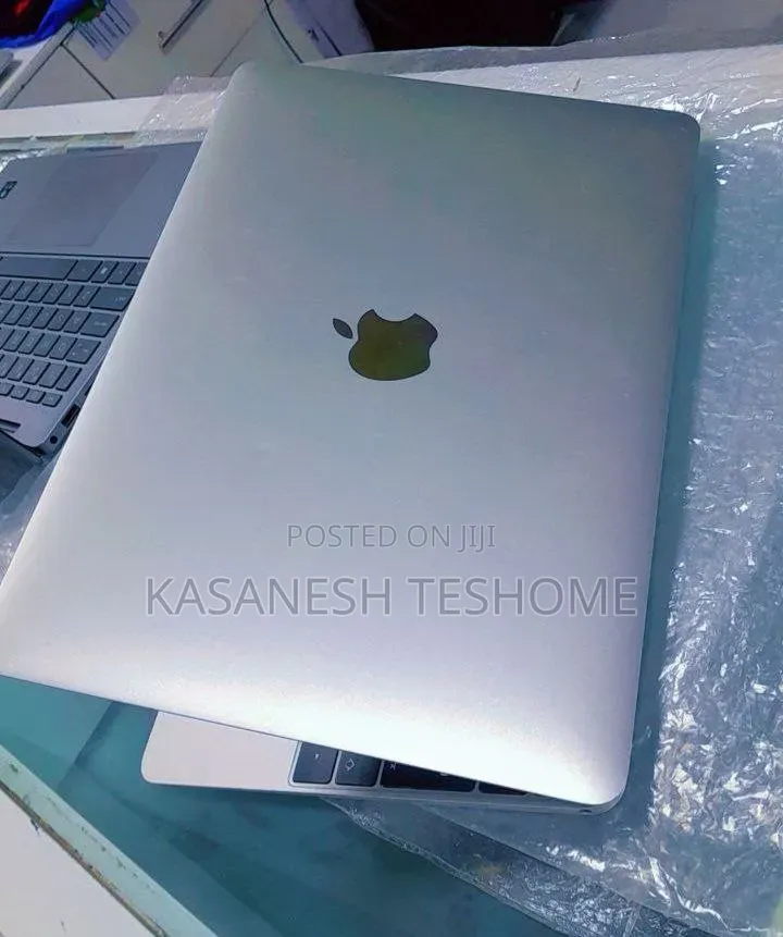 New Laptop Apple MacBook Pro 2015 8GB SSD 512GB