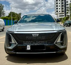 Cadillac Lyriq 100 kWh AWD 2023 Silver