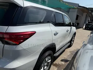 Toyota Fortuner 2023 White