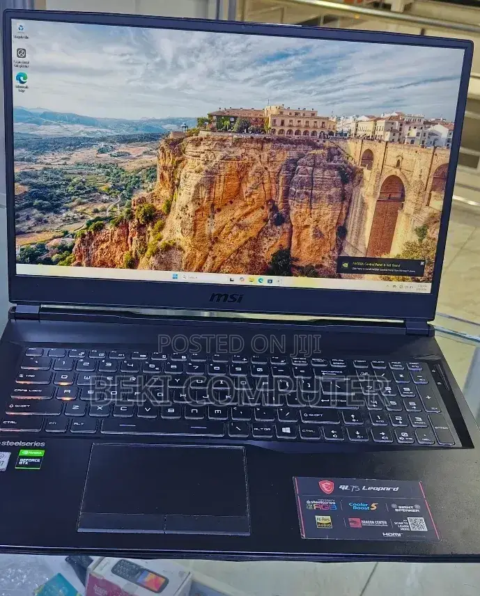 Laptop MSI GP75 Leopard 16GB Intel Core i7 SSD 512GB