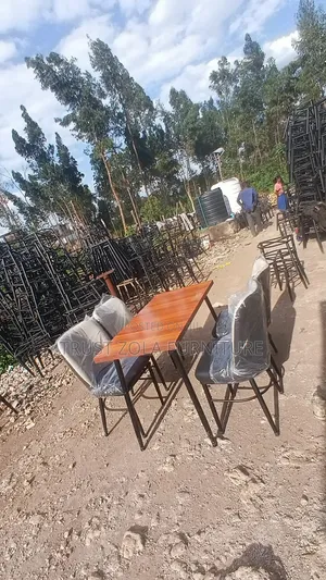 Dining Restaurant Chairs to Tables