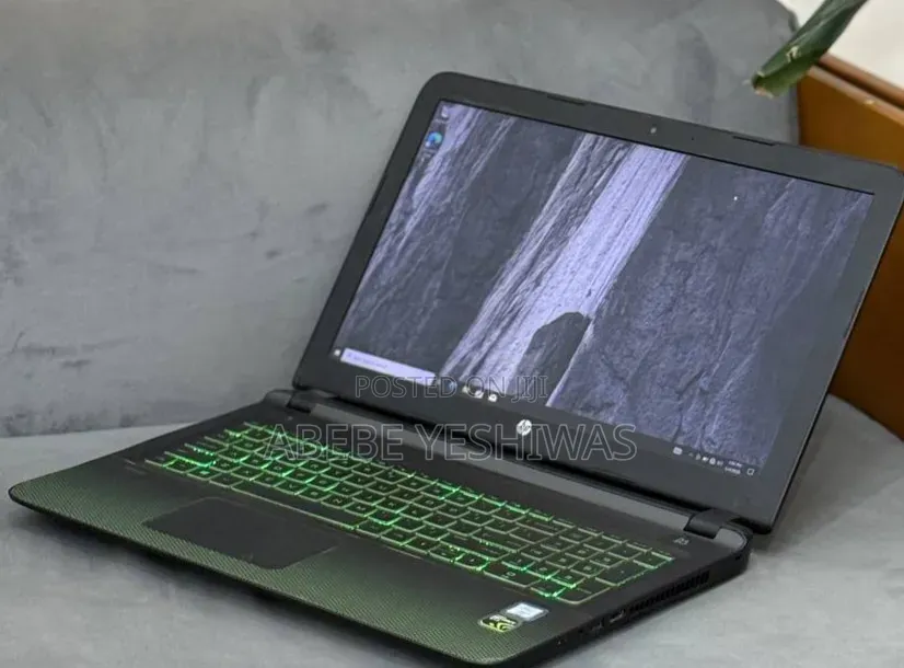 New Laptop HP Pavilion Gaming 15 2019 8GB Intel Core i7 SSD 128GB