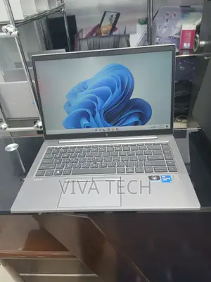 New Laptop HP ZBook Firefly G8 16GB Intel Core i5 SSD 512GB