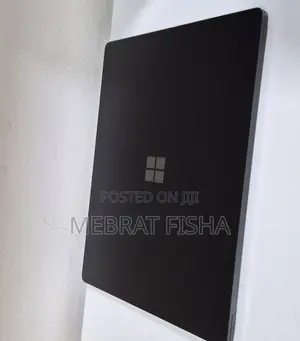 New Laptop Microsoft Surface 16GB Intel Core i7 SSD 512GB