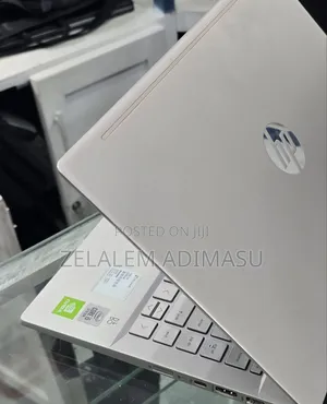 New Laptop HP Pavilion 15 8GB Intel Core i5 SSD 512GB