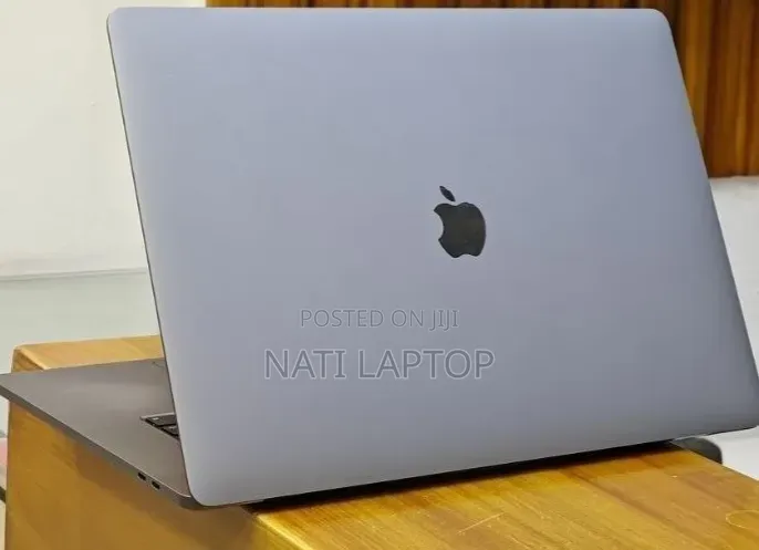 New Laptop Apple MacBook Pro 2018 32GB Intel Core i9 SSD 2T
